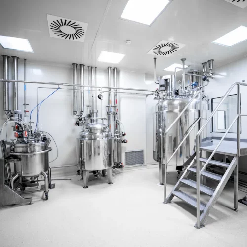 Reactor cooling in the pharmaceutical industry